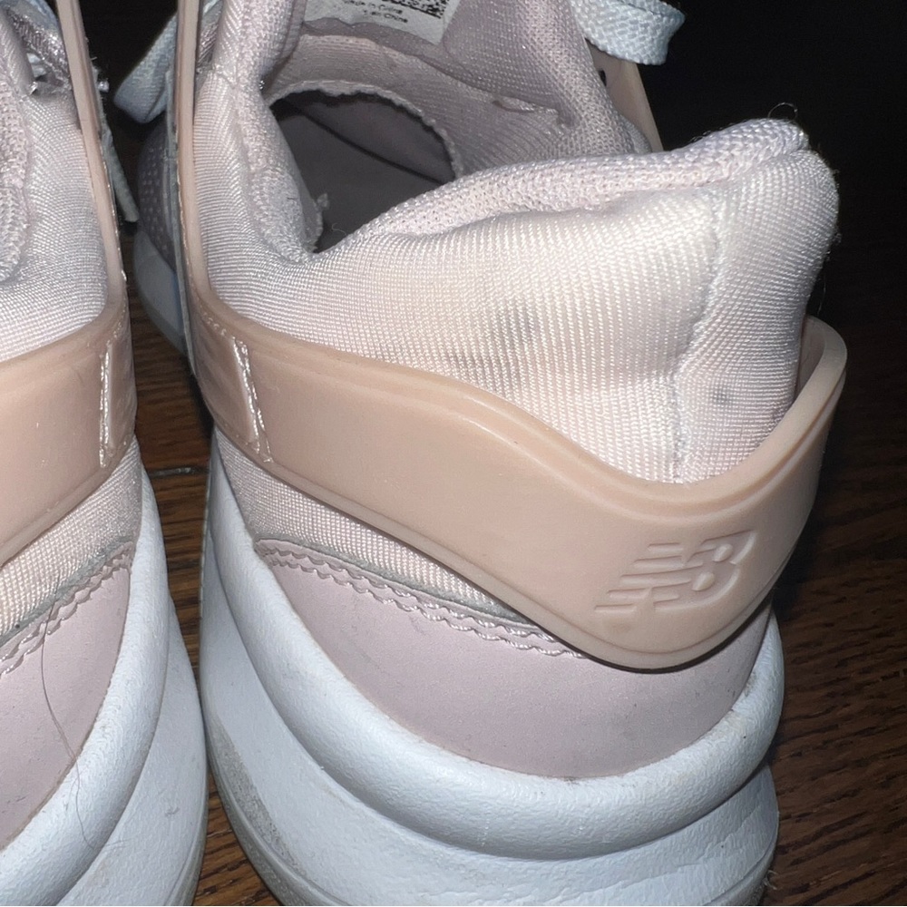 New Balance 247 - Picture 7 of 11